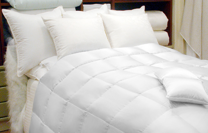 Lightweight Down Comforters Are Hypoallergenic With A Silk